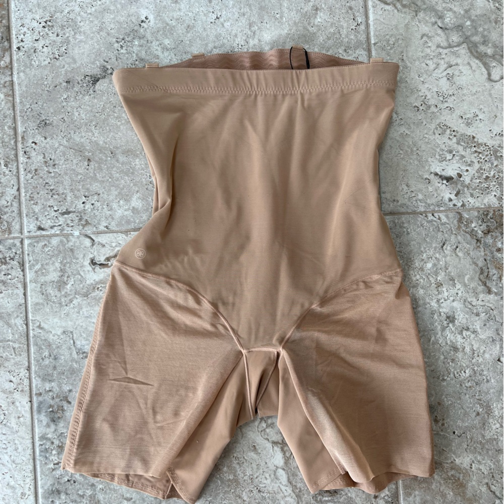 Honeylove NWT SuperPower Shapewear Short in Sand/Nude, size L - Picture 7 of 8